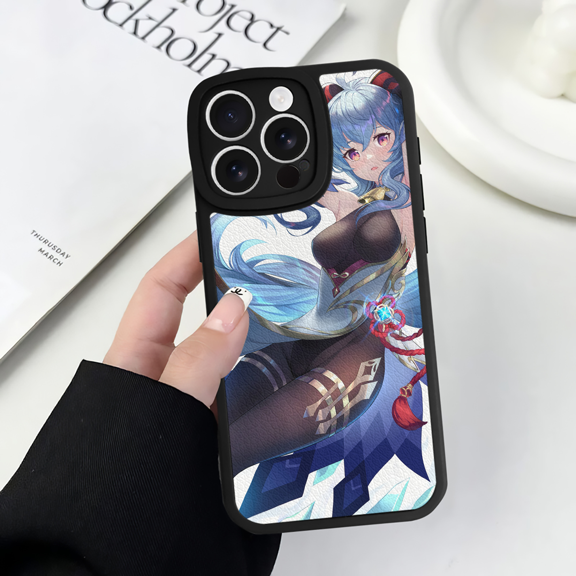 げんし神 genshin 【iPhone 16シリーズ対応】シリコンスマホケース（レザー調） 材質：シリコン